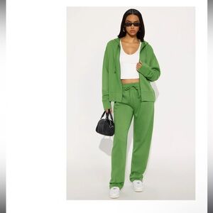 Women's Green Zip Hoodie & Jogger Set